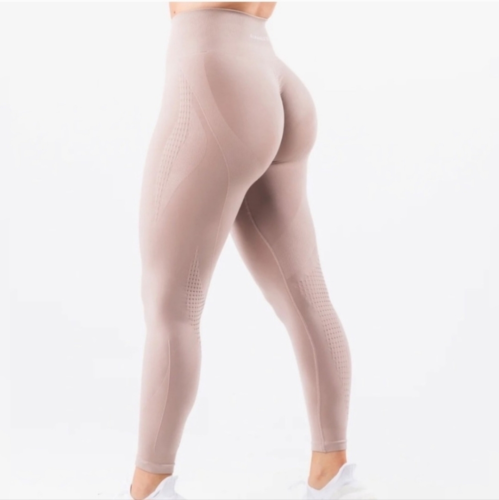 Alphalete amplify contour leggings high rise butt scrunch porcelain pink medium